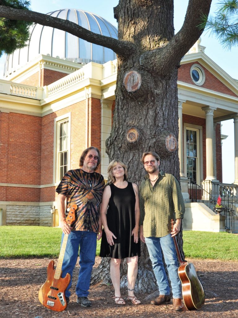 Thomas Callahan, Kim Mayfield, Roy Schneider