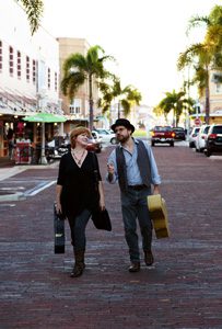 Roy Schneider & Kim Mayfield walking